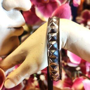 EUC silver tone pyramid pointed bangle bracelet